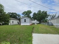 Building Photo - 123 4th St
