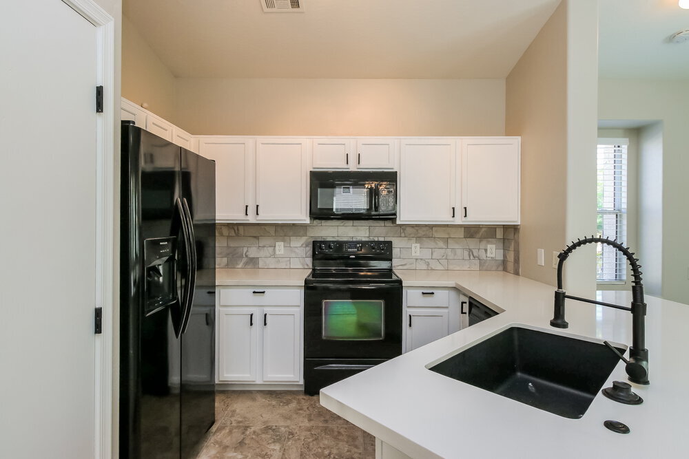 Building Photo - 9233 E Neville Ave