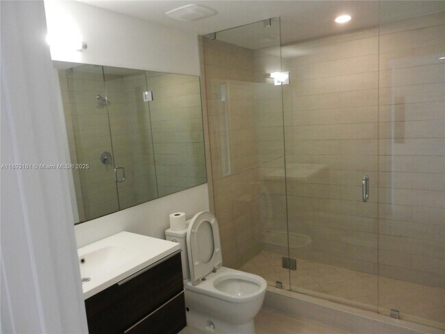 Building Photo - 9940 W Bay Harbor Dr