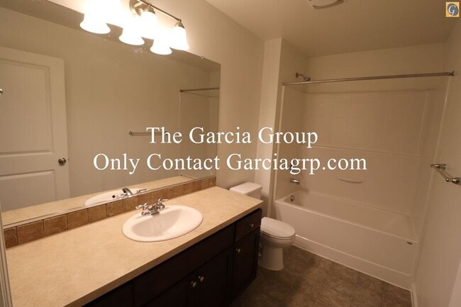 Building Photo - 1129 Lilac St