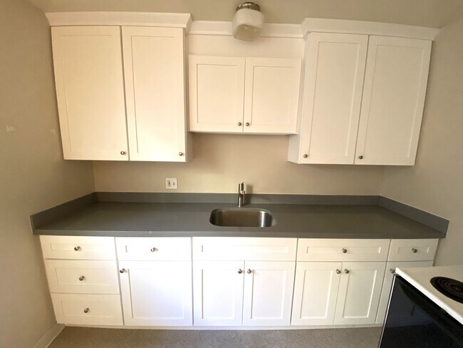 Building Photo - 2665 Virginia St