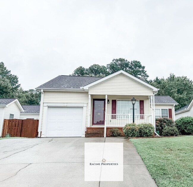 Primary Photo - Quiet Living in Easley!