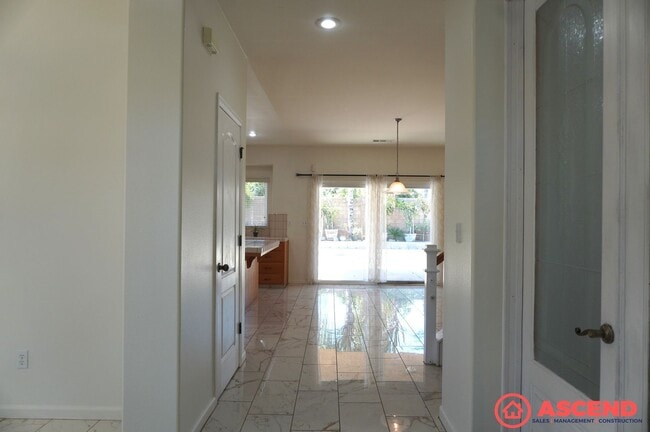 Building Photo - 2226 Via Tuscania Ave