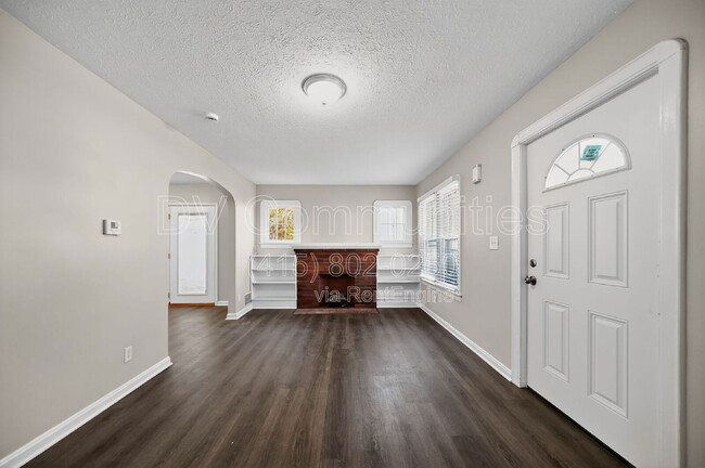 Building Photo - 126 Erie St