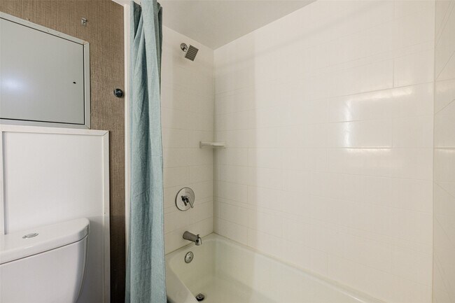 Building Photo - 14703 Park Row Blvd