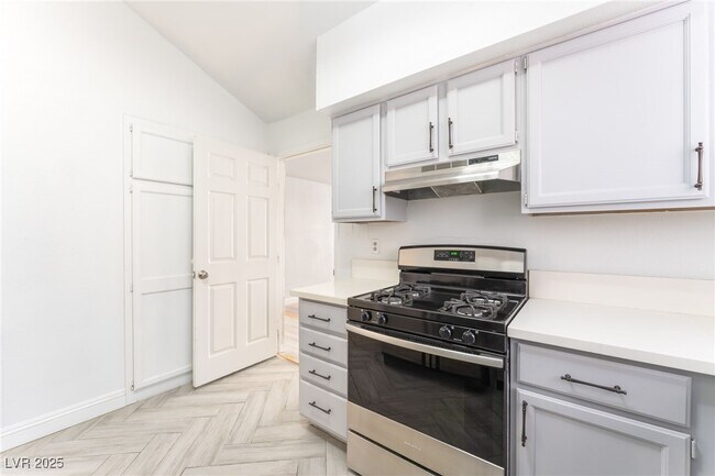 Building Photo - 3951 Steinbeck Dr