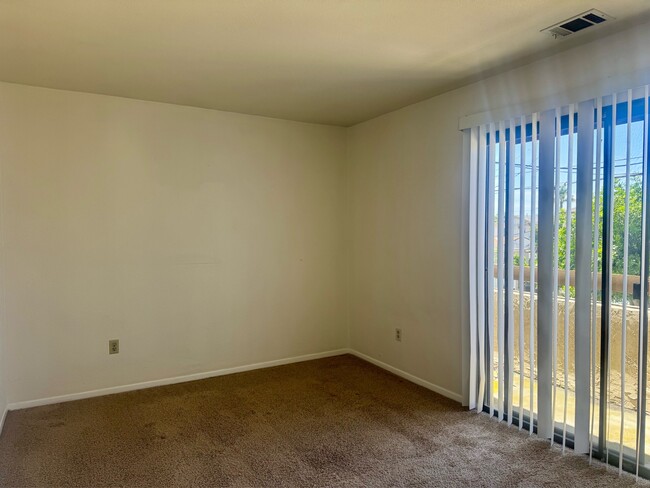 Building Photo - 4576 Hawley Blvd