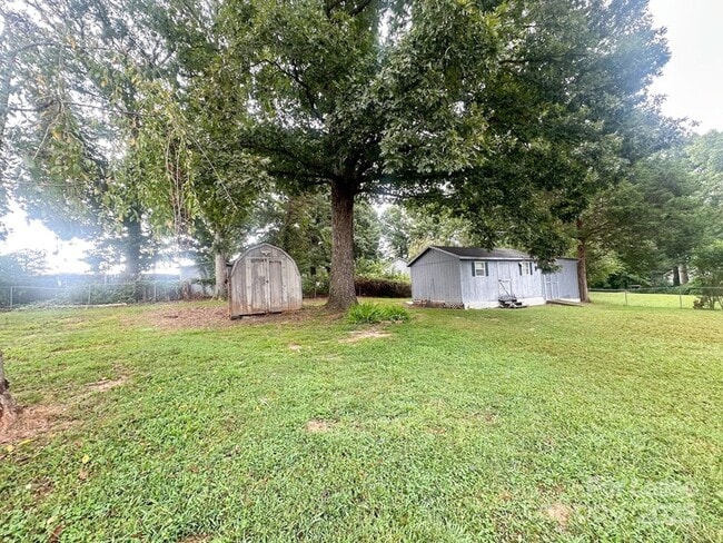 Building Photo - 115 Setter Ct