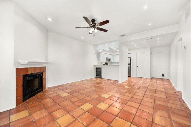 Building Photo - 1501 Barton Springs Rd