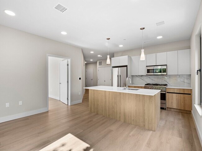 Building Photo - 249 Corey Rd