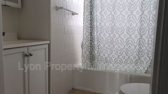 Building Photo - 107-109 Burgess Ave