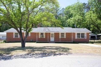 Building Photo - 826 Jefferson St