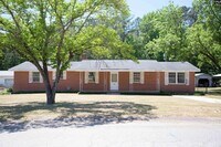 Building Photo - 826 Jefferson St