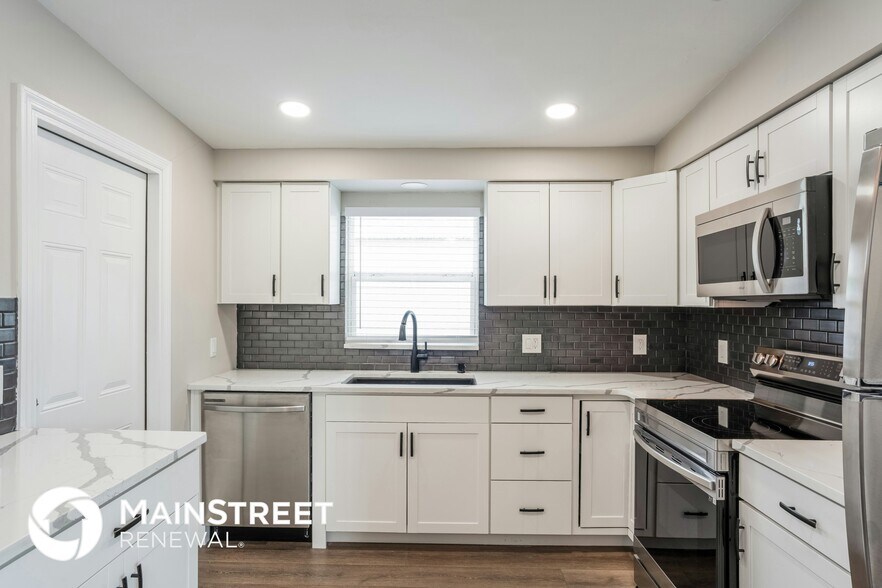 Building Photo - 8716 78th Pl