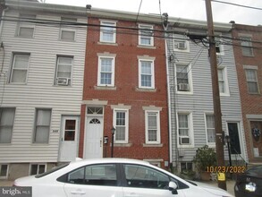 Building Photo - 451 E Wildey St