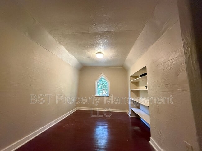 Building Photo - 1435 18th St NE