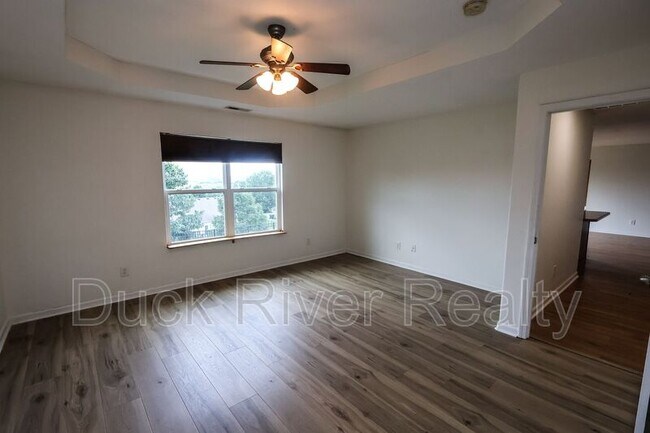 Building Photo - 2207 Carpenter Bee Dr