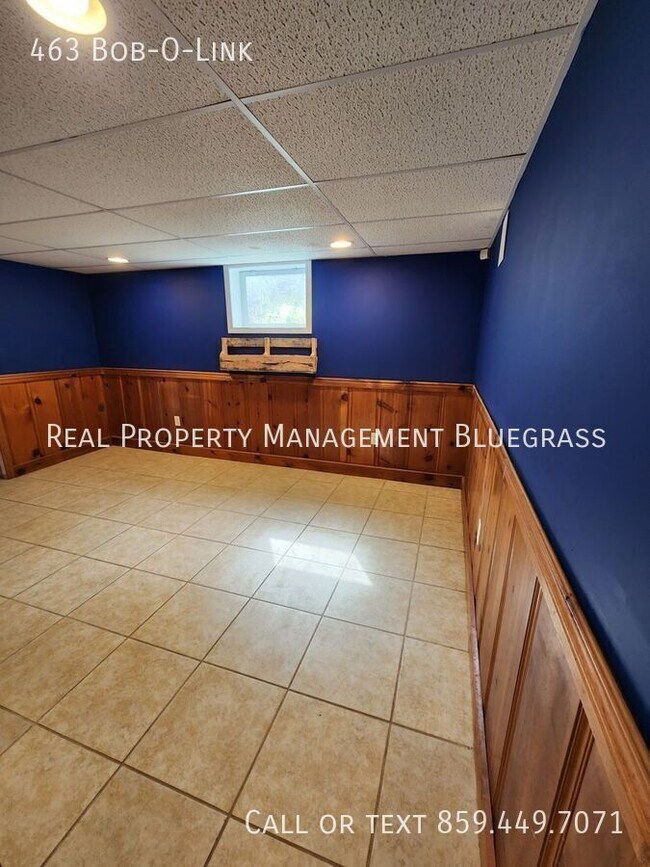 Building Photo - 463 Bob-O-Link-