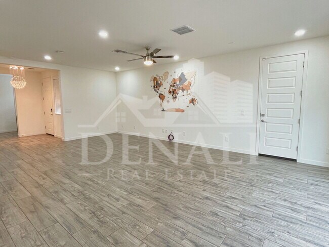 Building Photo - 17155 N 9th Pl