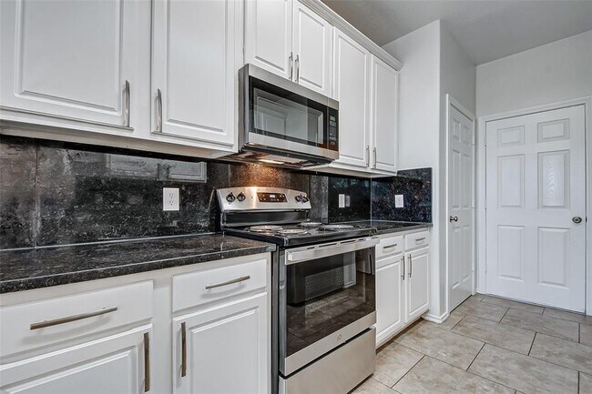Building Photo - 12426 Narcissus View Trail