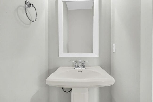 Building Photo - 313 Baritone Rd