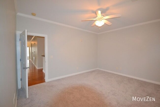 Building Photo - 210 Fullford Ln