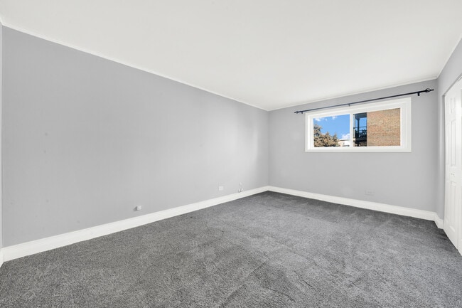 Building Photo - 2300 Beau Monde Terrace