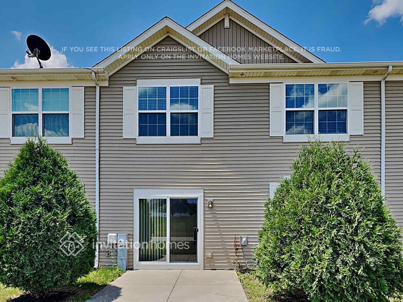 Building Photo - 504 Fort Clatsop Ct