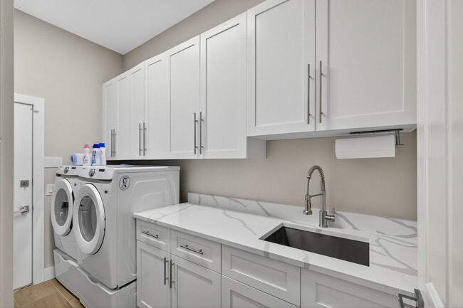 Building Photo - 945 Bear Island Cir