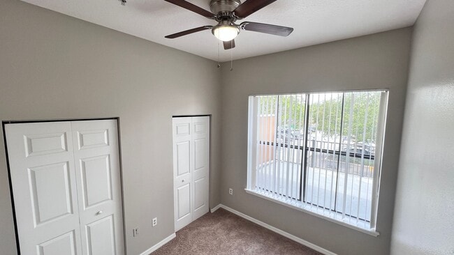 Building Photo - Beautiful 3/2 Townhouse Available !!