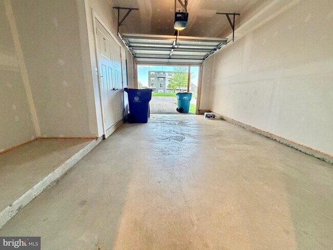 Building Photo - 5330 Witch Hazel Ln