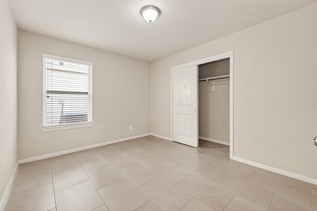 Building Photo - 19339 Vermillion Ct