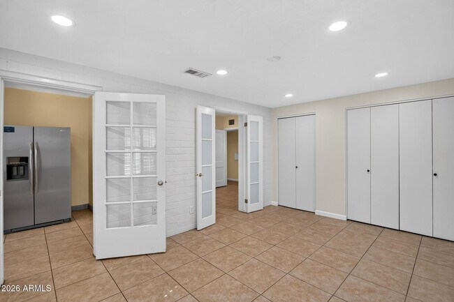 Building Photo - 1007 E Citrus Wy