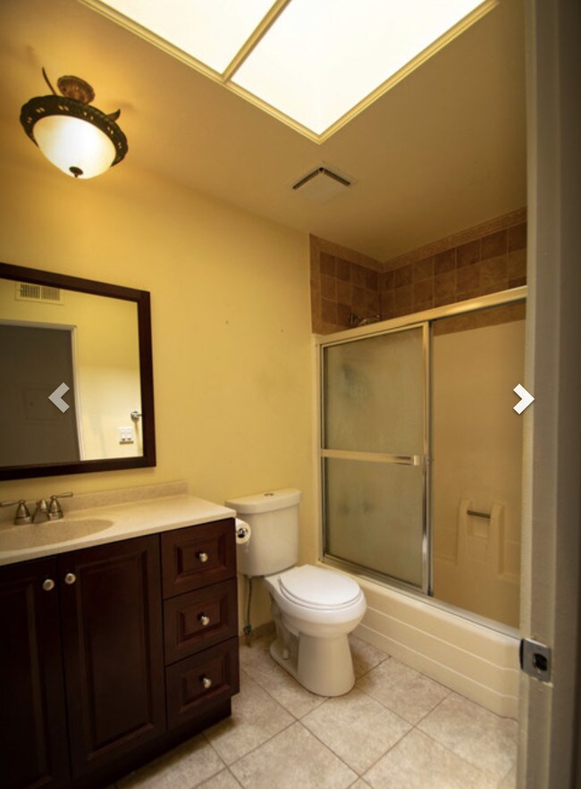 Building Photo - 5321 Colodny Dr