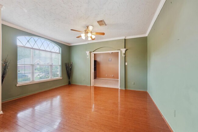 Building Photo - 4426 Park Bend Dr