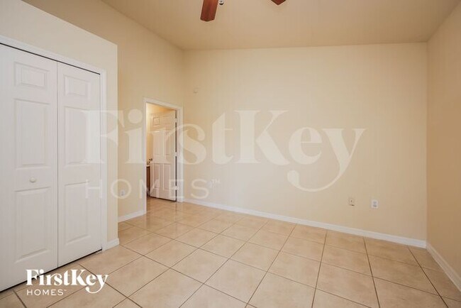 Building Photo - 317 Apartment St