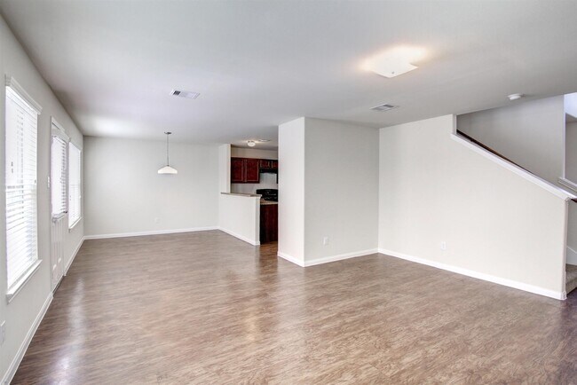 Building Photo - 8922 San Alberto