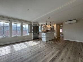 Building Photo - 150 Merrimac St