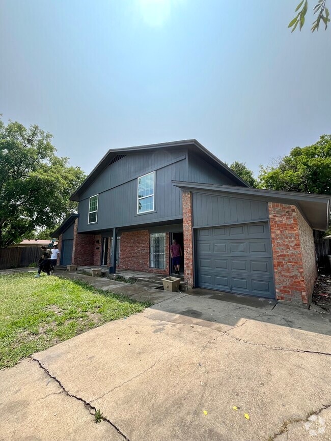 Building Photo - 408 Carter Dr
