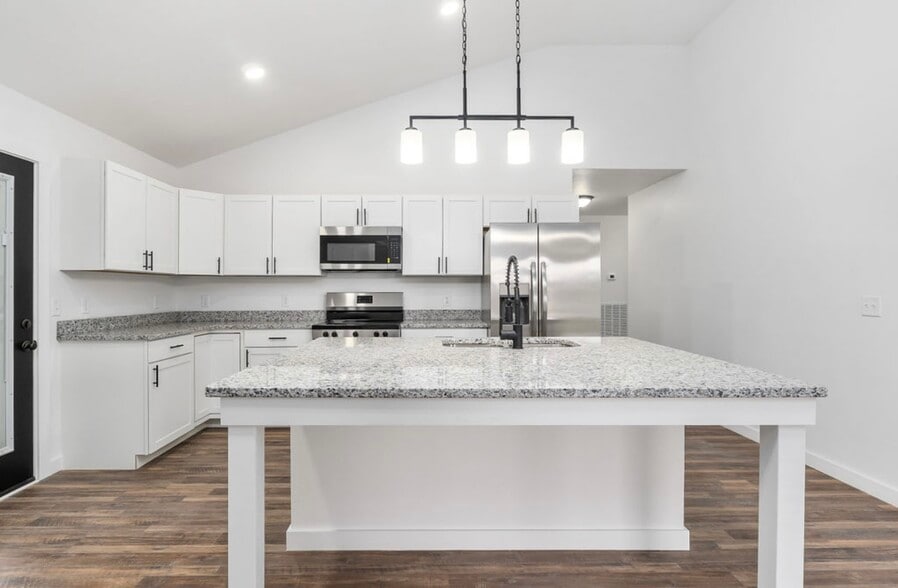 Building Photo - 157 Sky View Meadow Dr