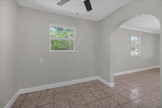 Building Photo - Beautiful large home for Rent