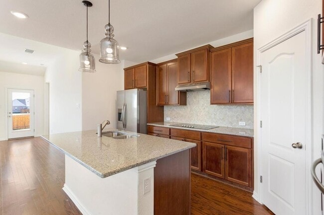 Building Photo - 1001 Ridge Runner Dr