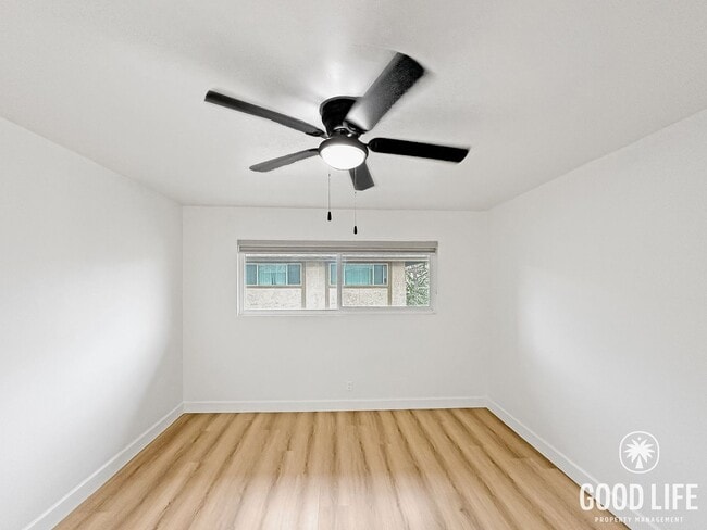 Building Photo - PRICE REDUCTION! 2BR in Gated Community | Pool, Jacuzzi & Balcony