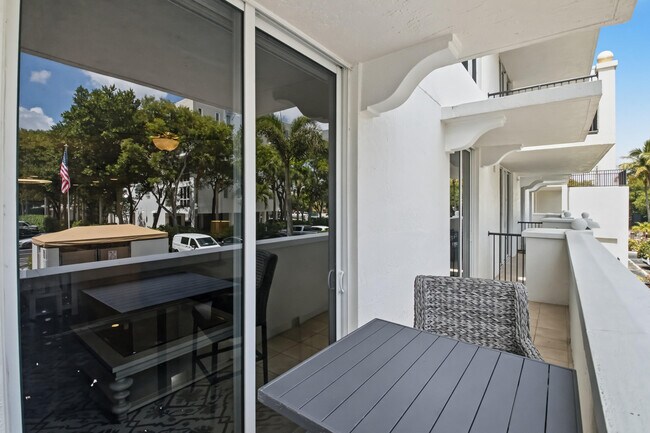 Building Photo - 191 SE 20th Ave