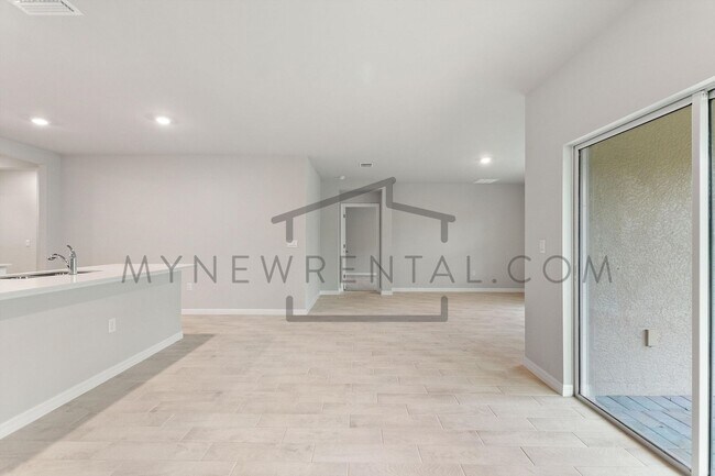 Building Photo - Deposit-Free! Modern, energy efficient hom...