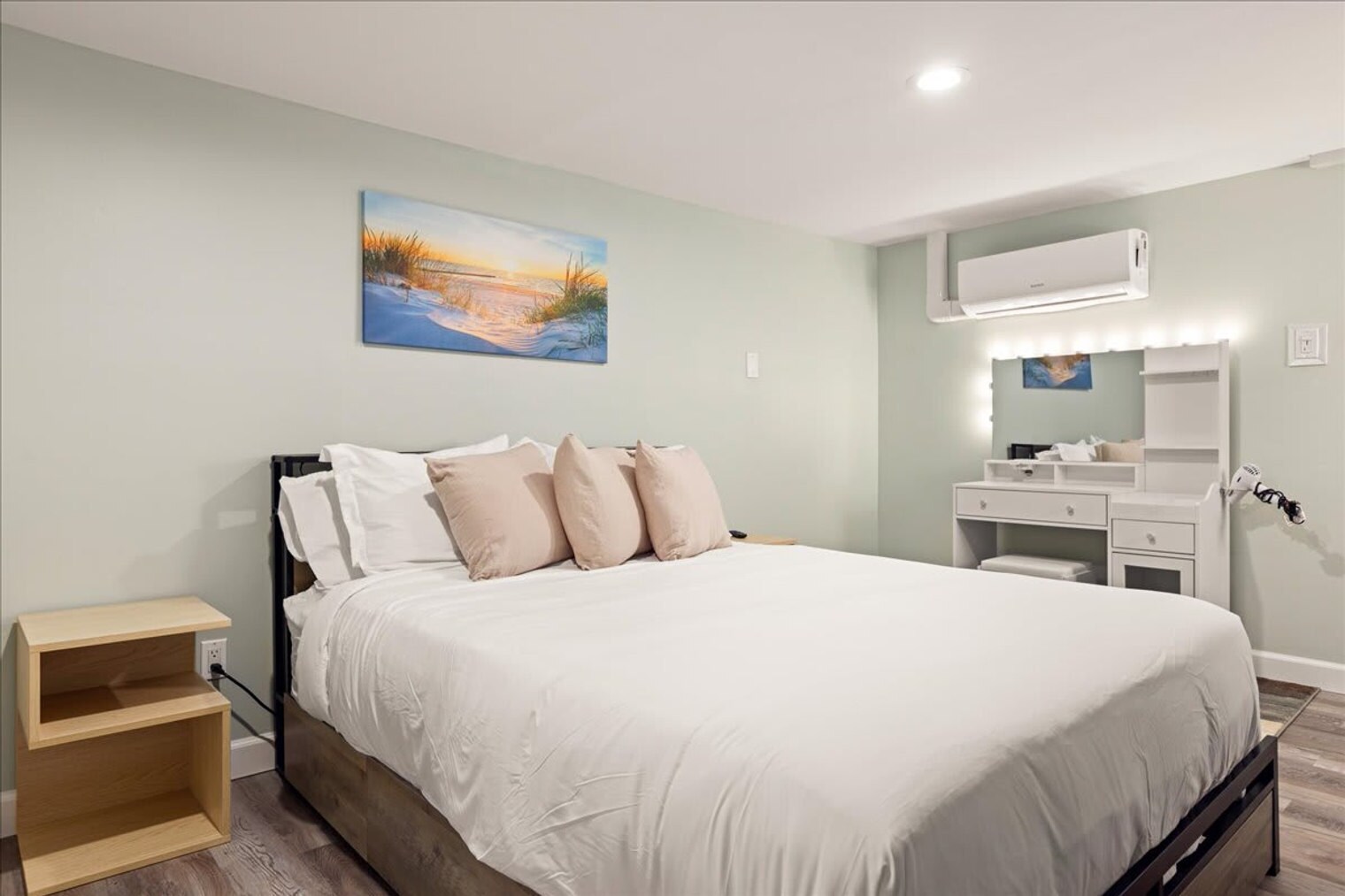 Building Photo - 27 S Oakland Ave