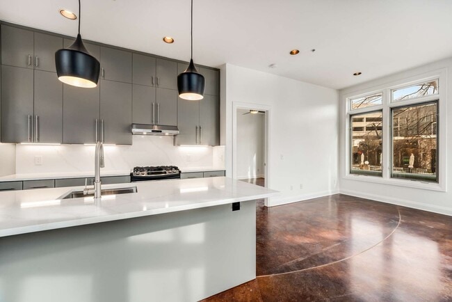 Building Photo - 1500 4th Ave N