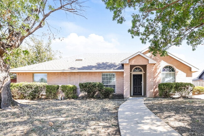 Building Photo - 1357 Meadow Creek Dr