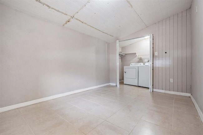 Building Photo - 5475 70th Ln N