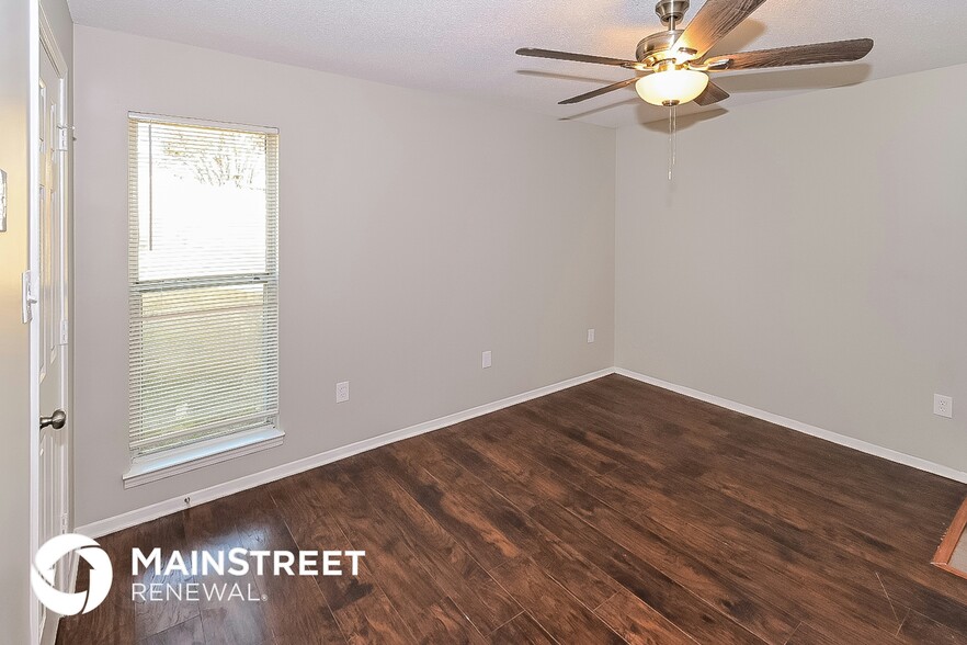 Building Photo - 10256 Palmer Dr